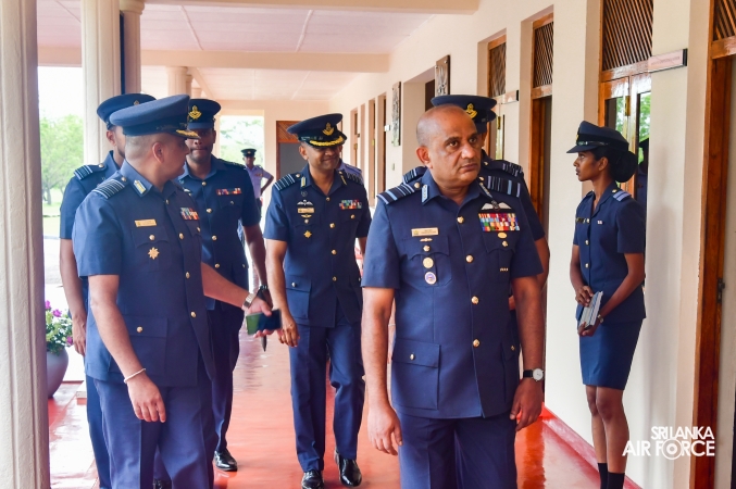 COMMANDER’S INSPECION AT SLAF REGIMENTAL TRAINING CENTRE AMPARA