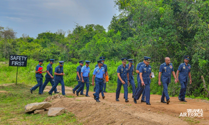 COMMANDER’S INSPECION AT SLAF REGIMENTAL TRAINING CENTRE AMPARA