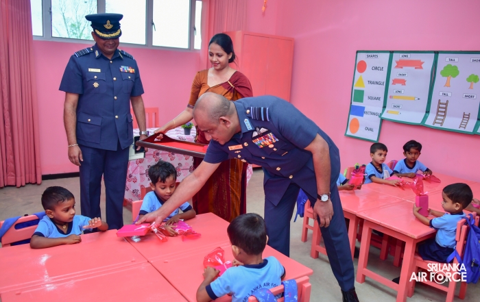COMMANDER’S INSPECION AT SLAF REGIMENTAL TRAINING CENTRE AMPARA