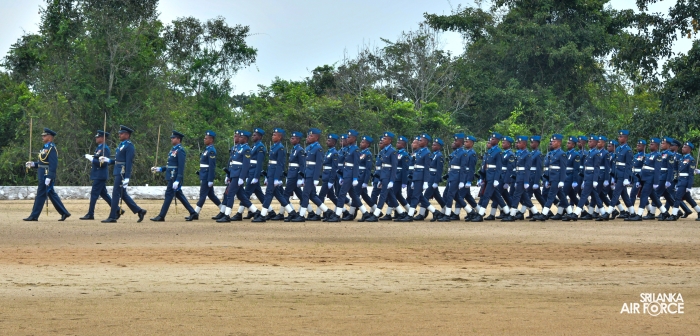 COMMANDER’S INSPECION AT SLAF REGIMENTAL TRAINING CENTRE AMPARA