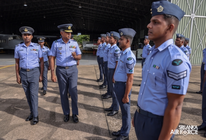 CHANGE OF
COMMAND AT AIRCRAFT OVERHAUL WING SLAF BASE KATUNAYAKE