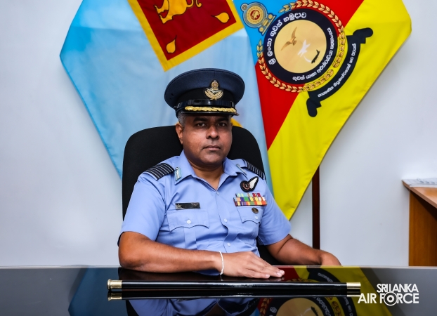 CHANGE OF
COMMAND AT AIRCRAFT OVERHAUL WING SLAF BASE KATUNAYAKE