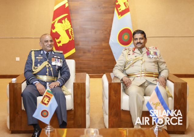 ARMY COMMANDER PAYS OFFICIAL VISIT TO AIR FORCE HEADQUARTERS