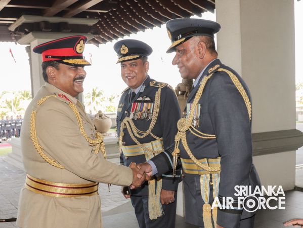 ARMY COMMANDER PAYS OFFICIAL VISIT TO AIR FORCE HEADQUARTERS