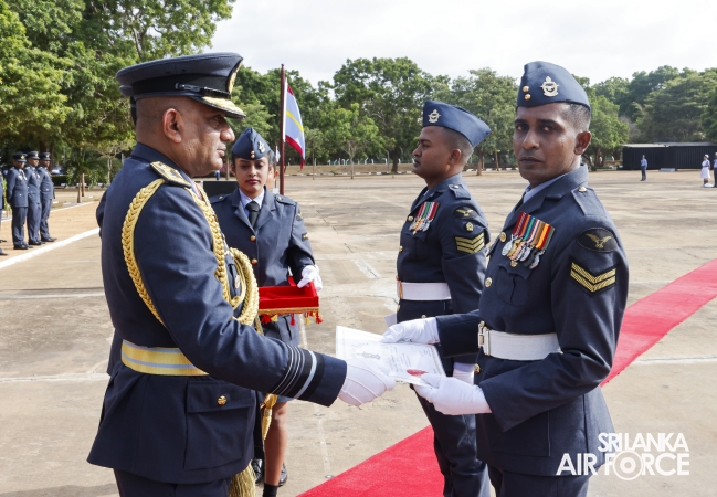 COMMANDER’S INSPECTION OF SLAF STATION PALAVI
