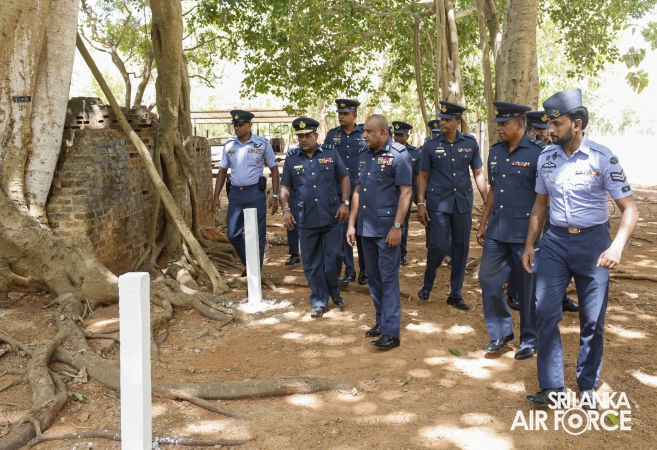 COMMANDER’S INSPECTION OF SLAF STATION PALAVI