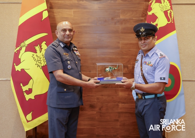 NEW COMMAND MASTER WARRANT OFFICER TAKES OVER DUTIES