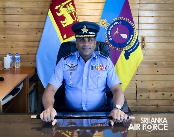 CHANGE OF COMMAND AT SLAF STATION PIDURUTALAGALA