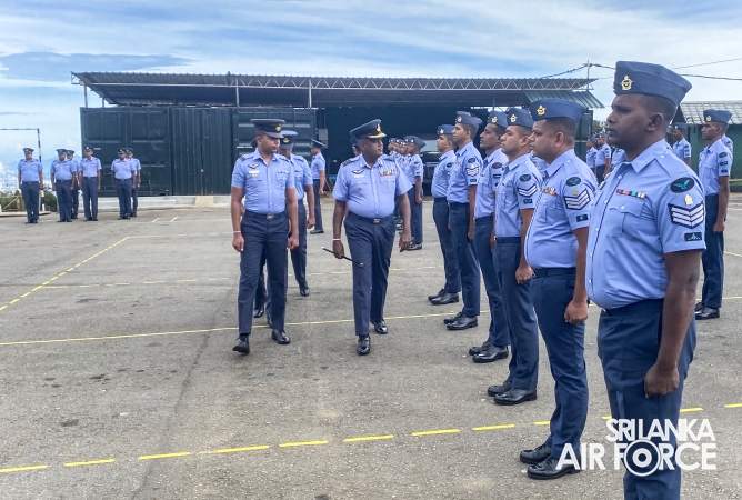 CHANGE OF COMMAND AT SLAF STATION PIDURUTALAGALA