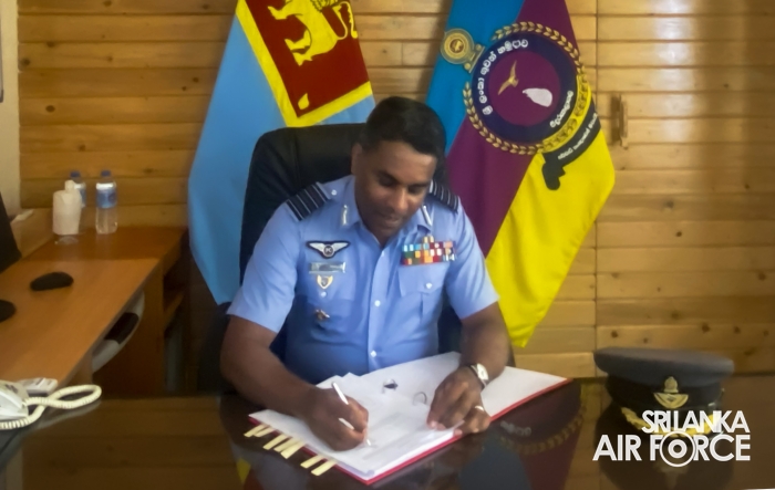 CHANGE OF COMMAND AT SLAF STATION PIDURUTALAGALA