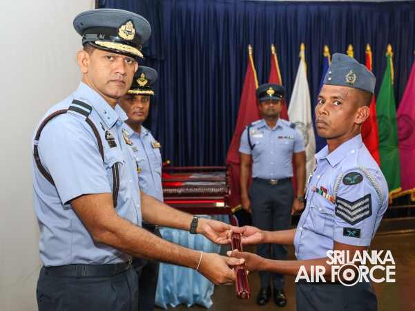 PACE STICK, LANYARD AND CANE AWARDING CEREMONY OF DRILL INSTRUCTORS AND GUNNER INSTRUCTORS AT SLAF CTS DIYATALAWA