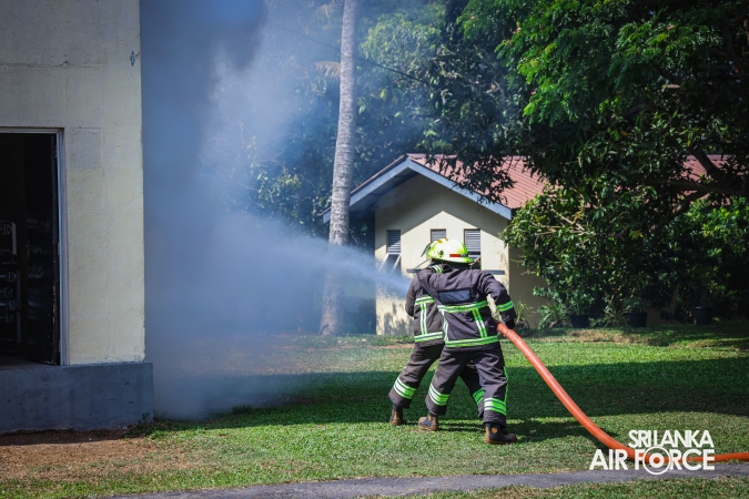 US DELEGATION OBSERVES FIRE AND RESCUE TRAINING AT SLAF KATUNAYAKE