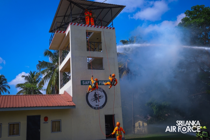 US DELEGATION OBSERVES FIRE AND RESCUE TRAINING AT SLAF KATUNAYAKE