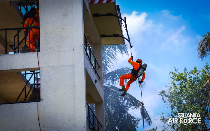 US DELEGATION OBSERVES FIRE AND RESCUE TRAINING AT SLAF KATUNAYAKE