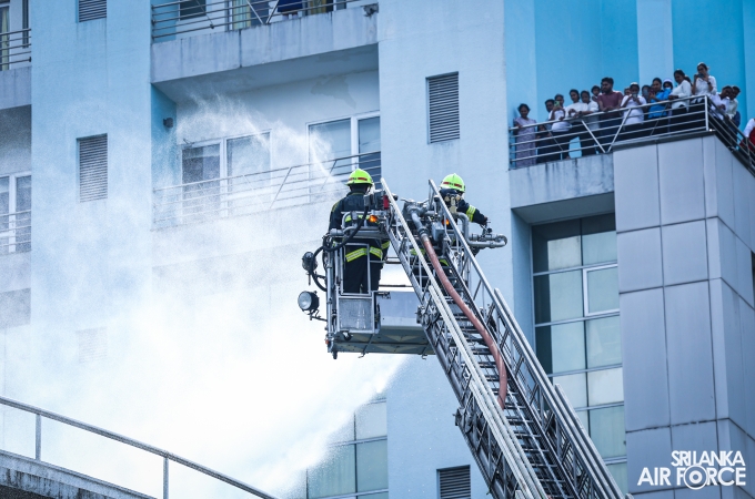 SLAF FIRE SERVICE CONDUCTED EMERGENCY EVACUATION DRILL AT LANKA HOSPITALS CORPORATION PLC NARAHENPITA
