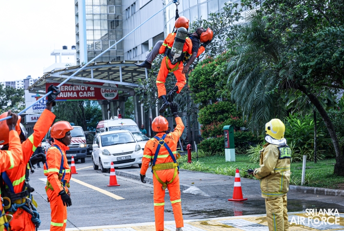 SLAF FIRE SERVICE CONDUCTED EMERGENCY EVACUATION DRILL AT LANKA HOSPITALS CORPORATION PLC NARAHENPITA