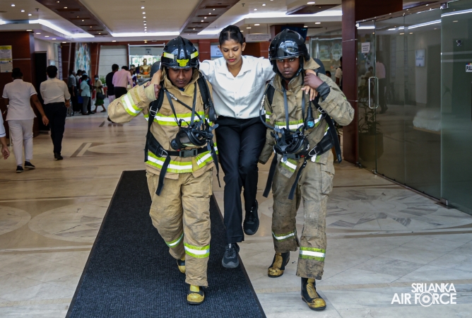 SLAF FIRE SERVICE CONDUCTED EMERGENCY EVACUATION DRILL AT LANKA HOSPITALS CORPORATION PLC NARAHENPITA