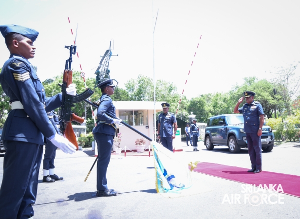 ANNUAL COMMANDER’S INSPECTION AT SLAF BASE HINGURAKGODA