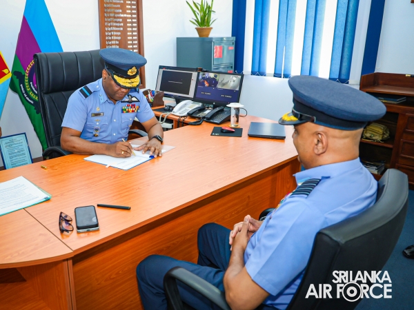 CHANGE OF
COMMAND OF SLAF BASE RATMALANA