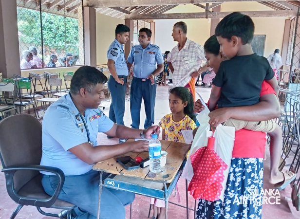 SLAF, SLCOMM
AND SLAF SEVA VANITHA UNIT CONDUCT MEDICAL OUTREACH PROGRAMME IN
ANURADHAPURA