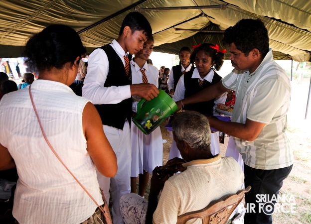 SLAF, SLCOMM
AND SLAF SEVA VANITHA UNIT CONDUCT MEDICAL OUTREACH PROGRAMME IN
ANURADHAPURA