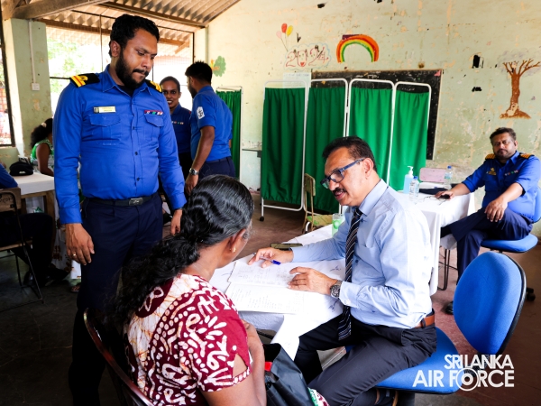 SLAF, SLCOMM
AND SLAF SEVA VANITHA UNIT CONDUCT MEDICAL OUTREACH PROGRAMME IN
ANURADHAPURA