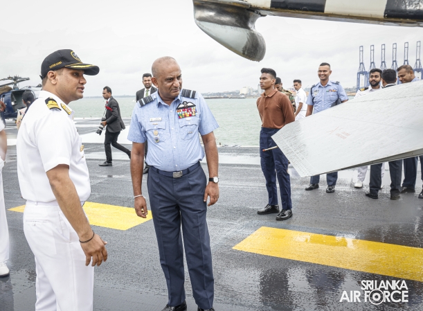 COMMANDER OF THE AIR FORCE VISITS INDIAN AIRCRAFT CARRIER INS VIKRANT