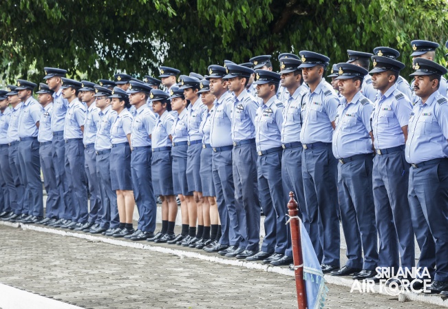CHANGE OF COMMAND OF SLAF BASE KATUNAYAKE
