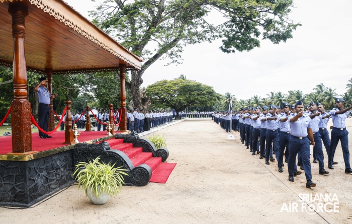 CHANGE OF COMMAND OF SLAF BASE KATUNAYAKE