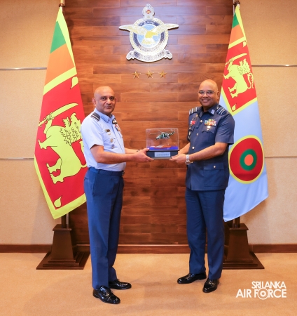KDU VICE CHANCELLOR CALLS ON THE COMMANDER OF THE AIR FORCE