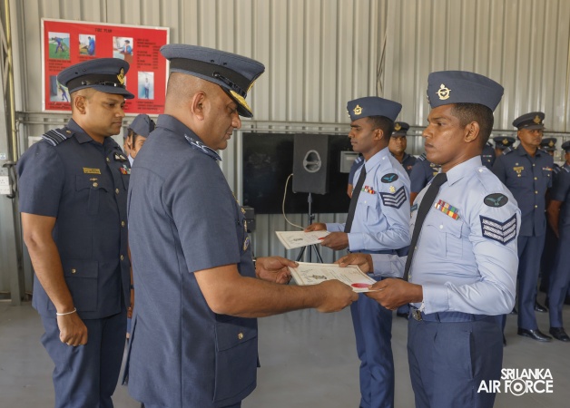 COMMANDER'S INSPECTION OF SLAF STATION KATUKURUNDA