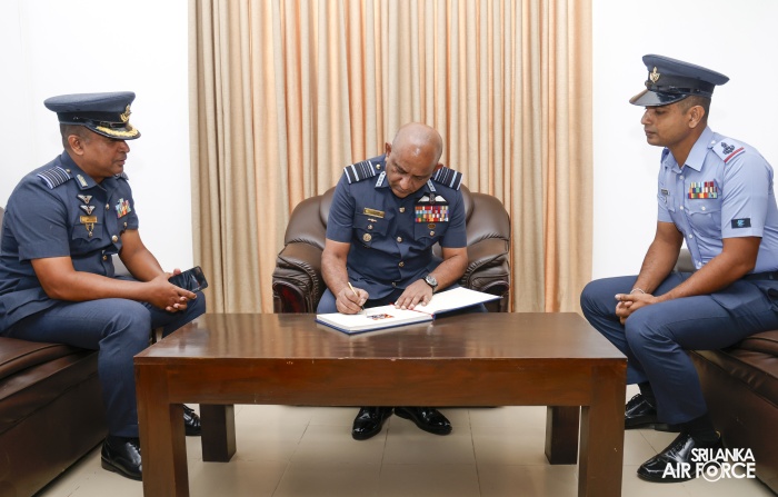 COMMANDER'S INSPECTION OF SLAF STATION KATUKURUNDA