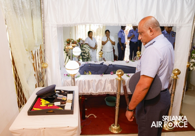 AIR CHIEF PAYS LAST RESPECTS TO FALLEN SERVICEMEN