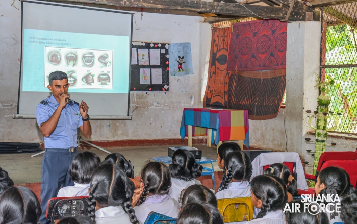 SLAF COMBAT
TRAINING SCHOOL DIYATALAWA CONDUCTS COMMUNITY OUTREACH PROGRAMME UNDER
THE CLEAN SRI LANKA PROJECT