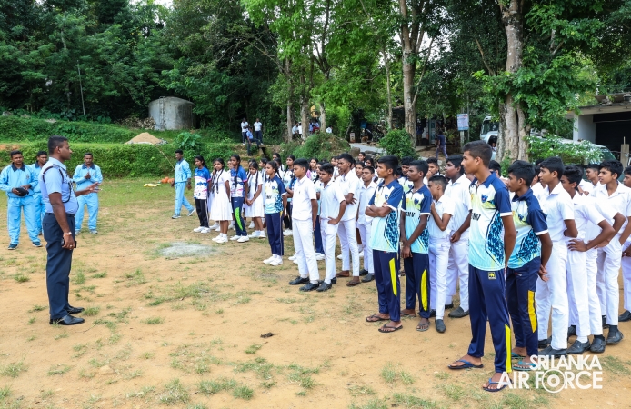 SLAF COMBAT
TRAINING SCHOOL DIYATALAWA CONDUCTS COMMUNITY OUTREACH PROGRAMME UNDER
THE CLEAN SRI LANKA PROJECT