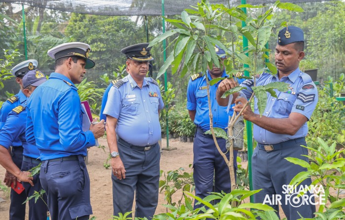 NAVY AGRICULTURE UNIT VISITS SLAF BASE KATUNAYAKE