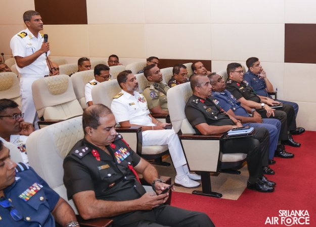 COMMANDER OF THE AIR FORCE DELIVERS GUEST LECTURE AT NATIONAL DEFENCE COLLEGE