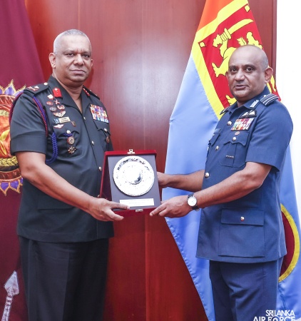 COMMANDER OF THE AIR FORCE DELIVERS GUEST LECTURE AT NATIONAL DEFENCE COLLEGE