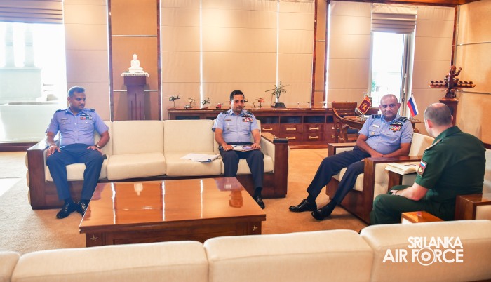 MILITARY, AIR AND NAVAL ATTACHÉ OF THE EMBASSY OF THE RUSSIAN CALLS ON THE COMMANDER