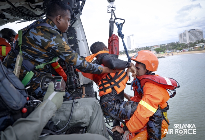 SLAF FIRE AND RESCUE SERVICE CONDUCTS SERT AIR-SEA RESCUE HELICOPTER TRAINING