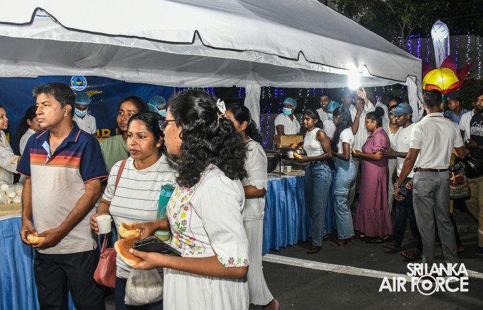 SINI SAMBOL BUN AND GINGER PLAIN TEA DANSELA ORGANIZED BY SLAF SEVA VANITHA UNIT
