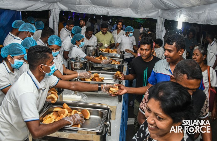 SINI SAMBOL BUN AND GINGER PLAIN TEA DANSELA ORGANIZED BY SLAF SEVA VANITHA UNIT