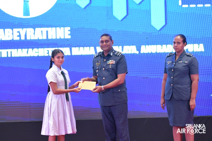 SLAF SEVA VANITHA UNIT FELICITATES ACADEMIC ACHIEVERS AND GUWAN RANDARU SITTAM ART COMPETITION WINNERS