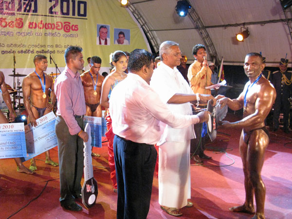 Air Force musclemen emerge champions at Hambanthota