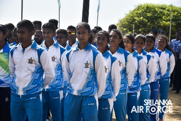 Sagi works with Sri Lankan squad at training camp - Swardeston Cricket Club