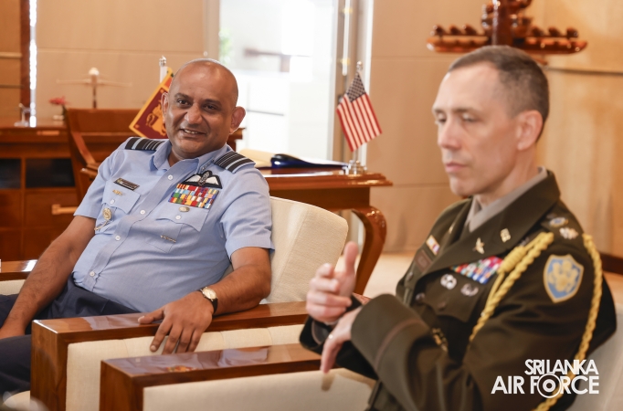 OUTGOING
DEFENCE ATTACHÉ AT THE EMBASSY OF UNITED STATES OF AMERICA IN SRI LANKA
CALLS ON THE COMMANDER