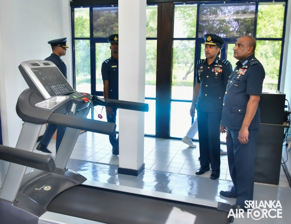 ANNUAL
COMMANDER'S INSPECTION AT SLAF BASE VAVUNIYA