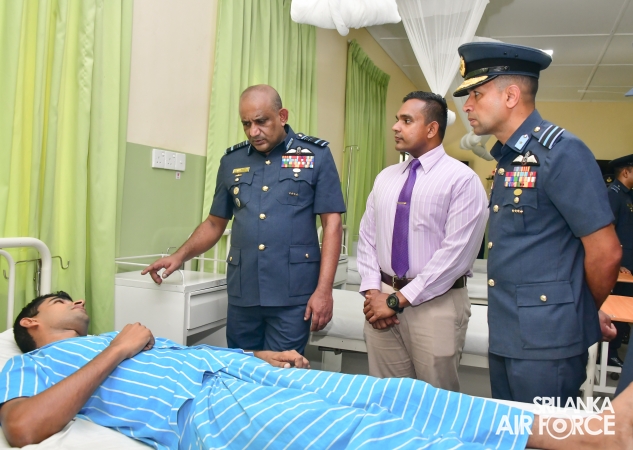 ANNUAL
COMMANDER'S INSPECTION AT SLAF BASE VAVUNIYA
