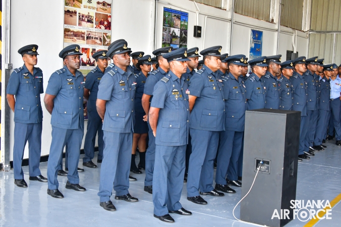 ANNUAL
COMMANDER'S INSPECTION AT SLAF BASE VAVUNIYA