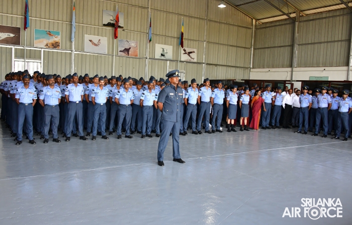 ANNUAL
COMMANDER'S INSPECTION AT SLAF BASE VAVUNIYA